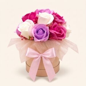 Flowerbox z kwiatów mydlanych pastelowy