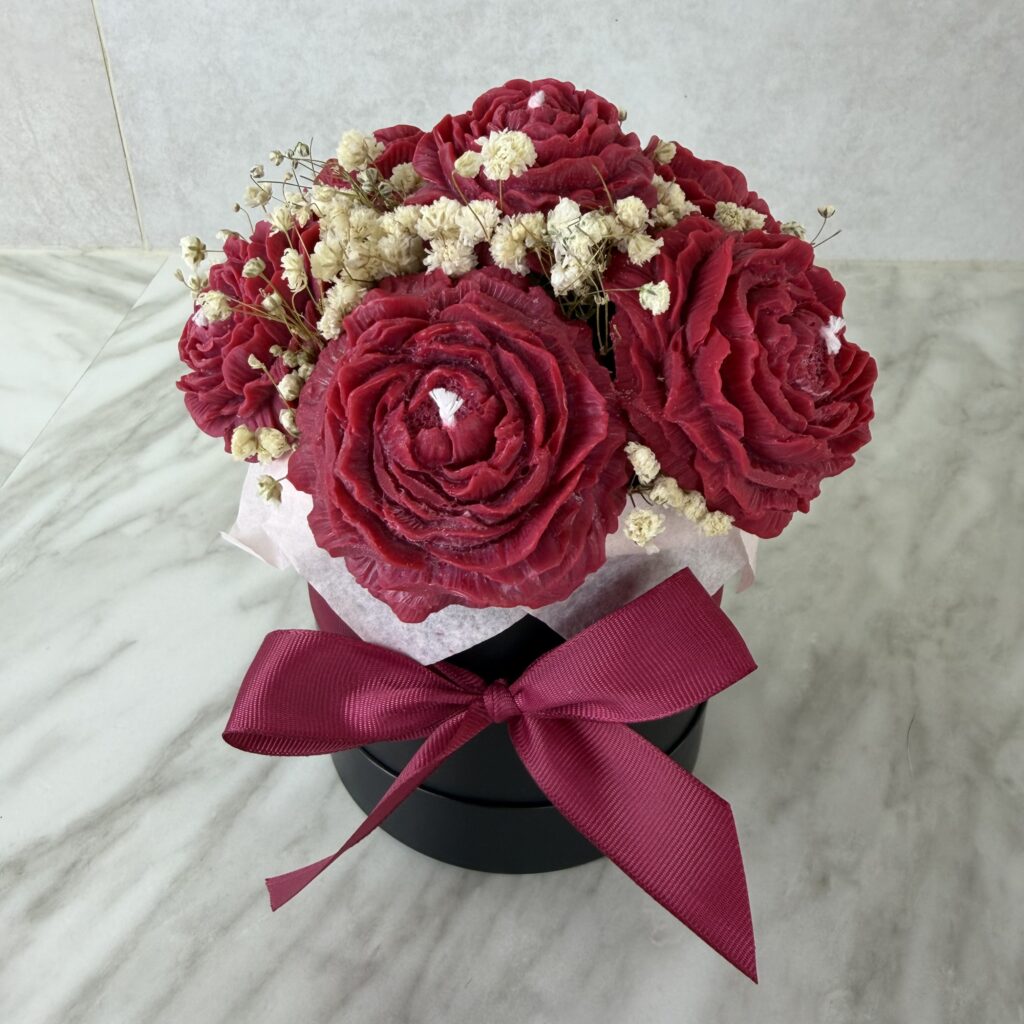 Flowerbox ze świec sojowych czerwony