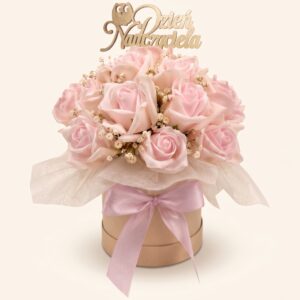 Jasnoróżowy Flowerbox z Róż Mydlanych na Dzień Nauczyciela